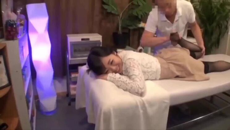 Increíble película XXX lésbica sin censura, la más caliente.