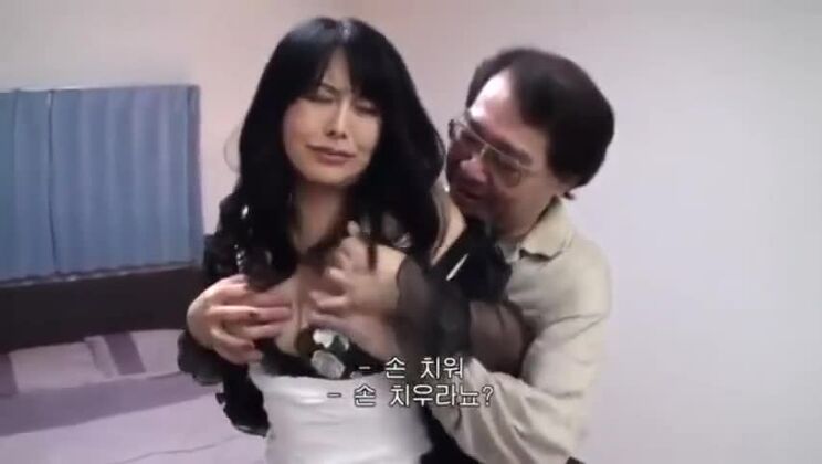 Mi esposa, mi tía política y mi hermanastra urinario de carne