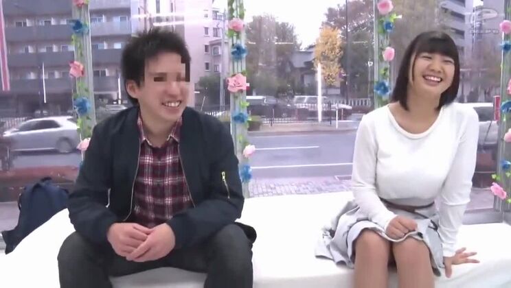 Gran puta japonesa en la película JAV Watch College/Gakuseifuku, échale un vistazo