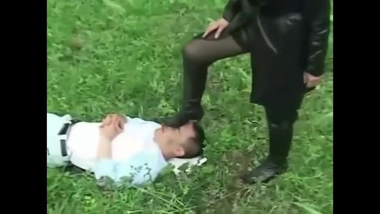 2-OJ ← Teatro de sueños con fetiche de pies