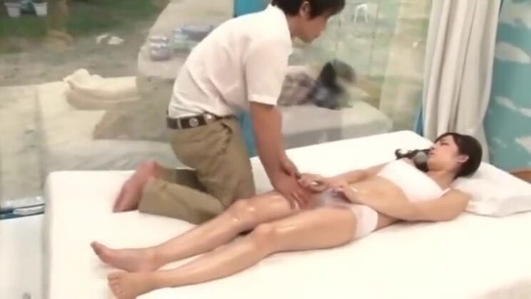 El mejor clip para adultos: grandes tetas, versión exclusiva y salvaje.