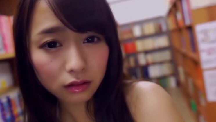 Marina Shiraishi en Déjame ayudarte con tu masturbación, parte 5