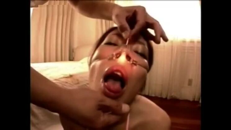 Excelente película porno asiática, la más loca y guapa.