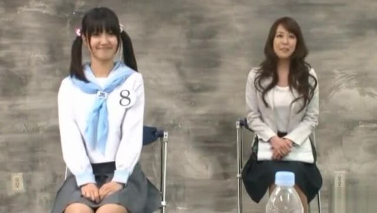 Reika Yoshizawa, japonesa cachonda follando