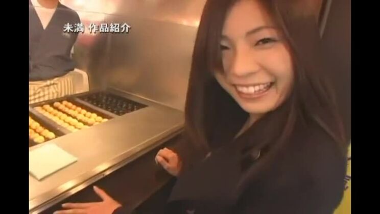 La fabulosa prostituta japonesa Minori Hatsune en una película porno japonesa.