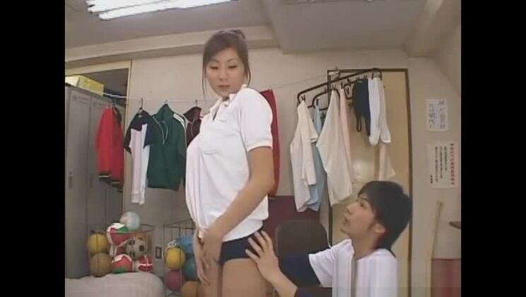 Tengamos sexo en la escuela con Yuma