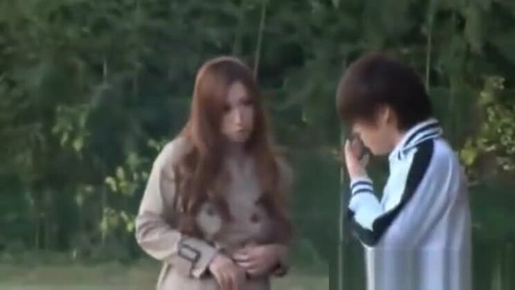 Extraño japonés al aire libre impresionante