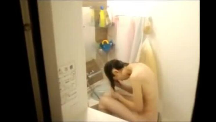 Increíble zorra japonesa en una fabulosa escena pública de JAV, mira el programa.