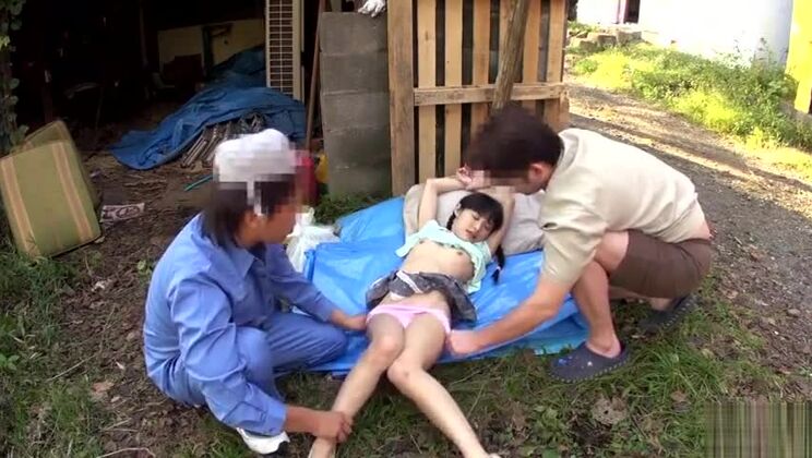 Vídeo sexual asiático protagonizado por prostitutas divinas.