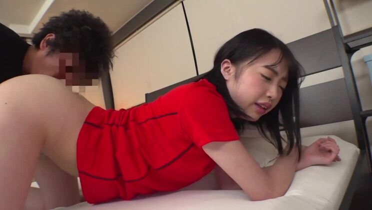 Vídeo amateur XXX de una ardiente asiática con pechos firmes