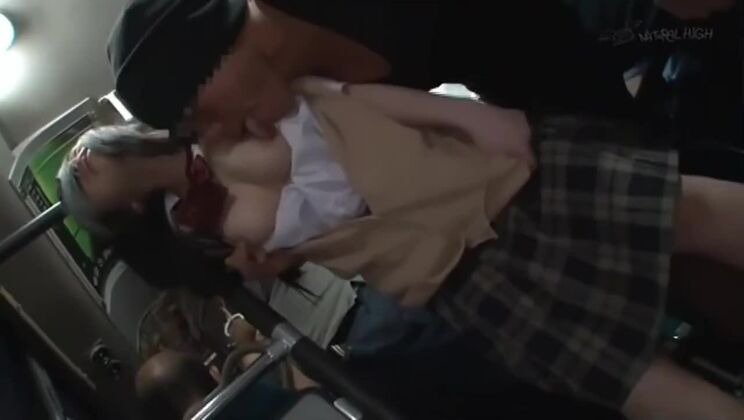 Película XXX loca con grandes tetas, mírala solo para ti.