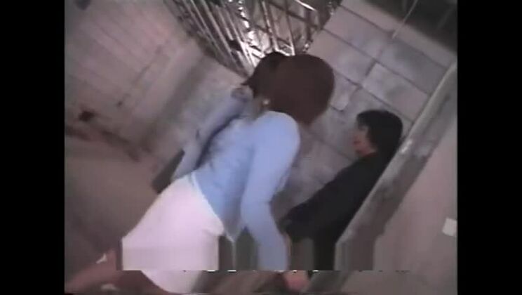 OL2人によるＭ男イジメ