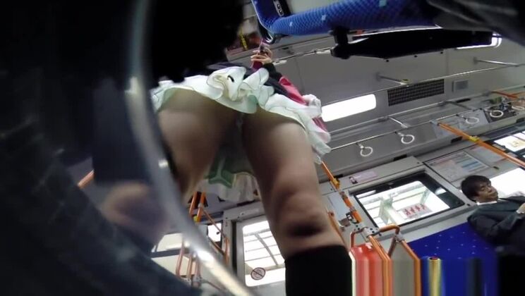 Autobús asiático con cámara oculta