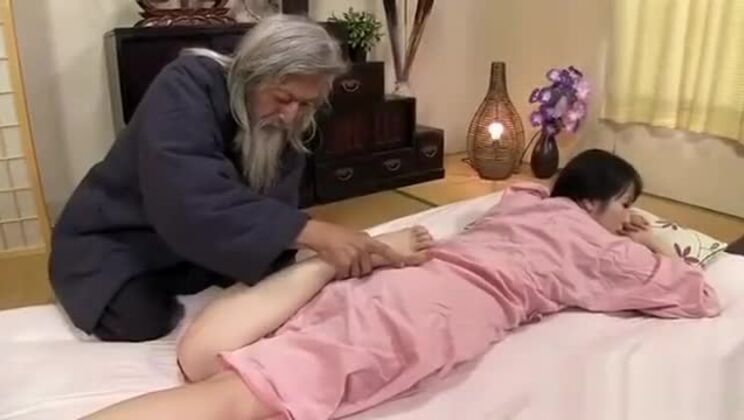 Excelente video porno japonés, el más caliente, solo aquí.