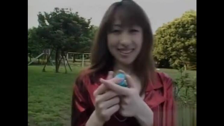 Exhibicionismo público y sexy ante la cámara