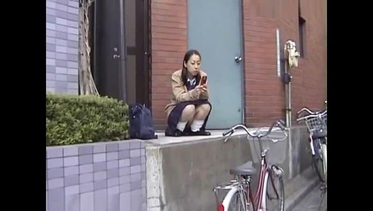 Manías de faldas levantadas Vello púbico de chica