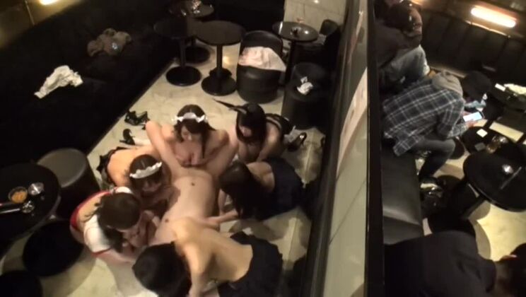 Una chica japonesa increíble en la mejor película JAV jamás vista.