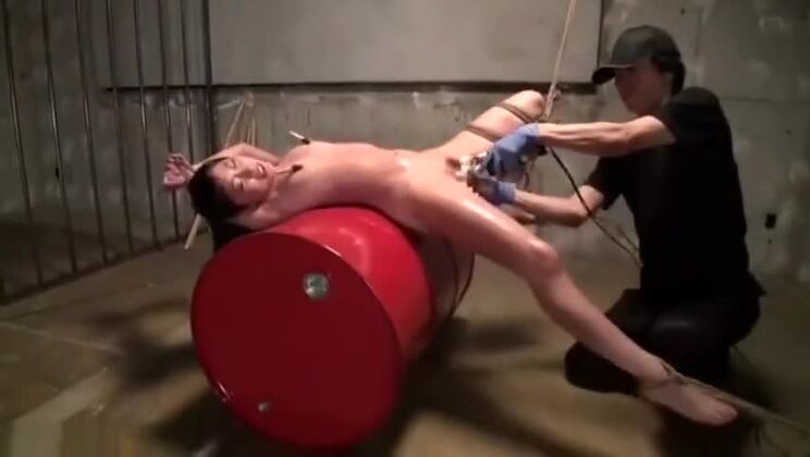 Dedos en la vagina japonesa