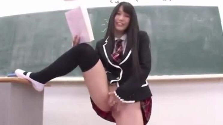 Juegos sexuales de realidad en una fiesta universitaria amateur