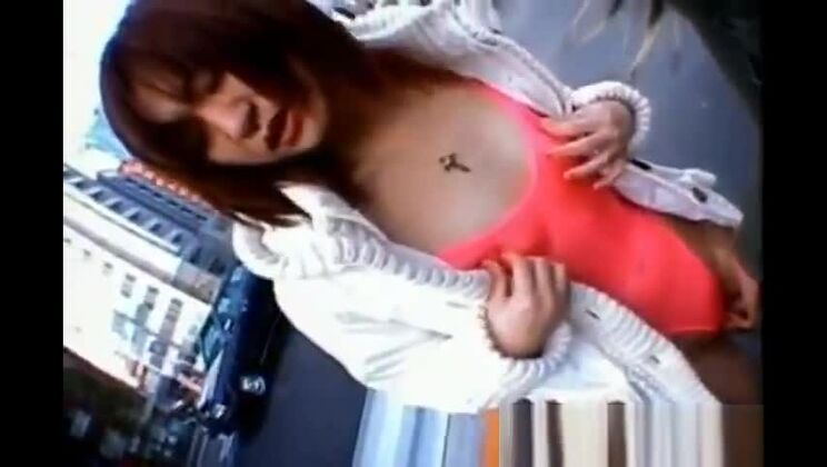 Jav gratis de la hermosa muñeca asiática es una parte sexy 1