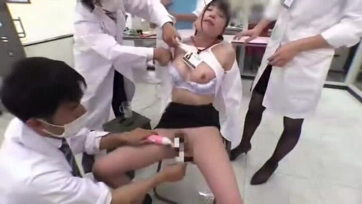 Escena porno exótica. Eyaculación. ¿Has visto alguna vez una escena porno exótica?