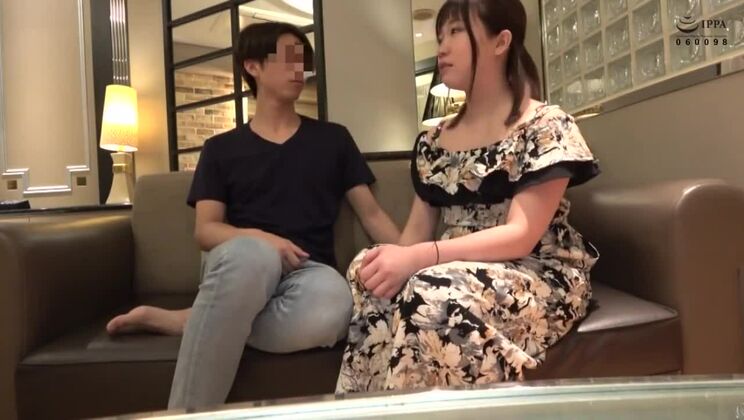 FG en una escena de sexo exótico. Mirada peluda solo para ti.