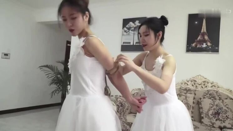 Entrenamiento de bondage para bailarinas chinas