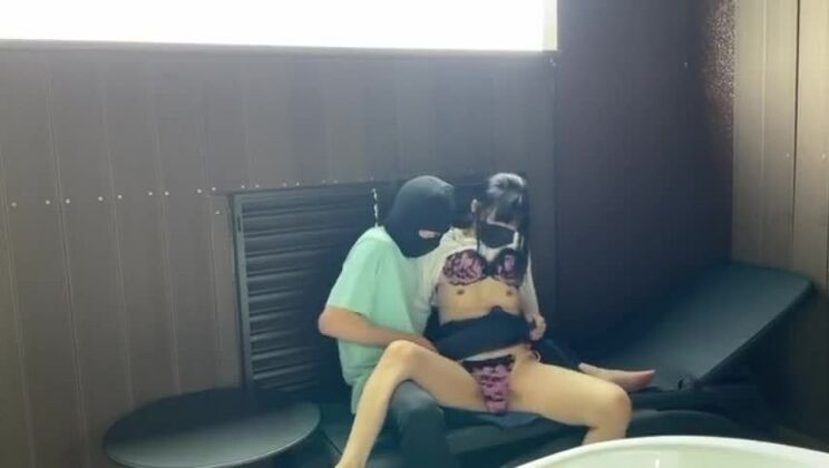 清楚な人妻さん最近アtル開発中です。中出しまでしちゃいました(≧a≦)素人／ハメ撮り／クンニ／熟女／美乳／騎乗位／寝取られ／カップル／ビクビク／ムチムチ／黒髪／上原／tokio Movimiento