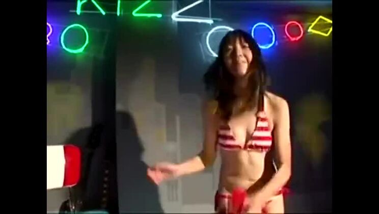 Pornografía suave japonesa 12